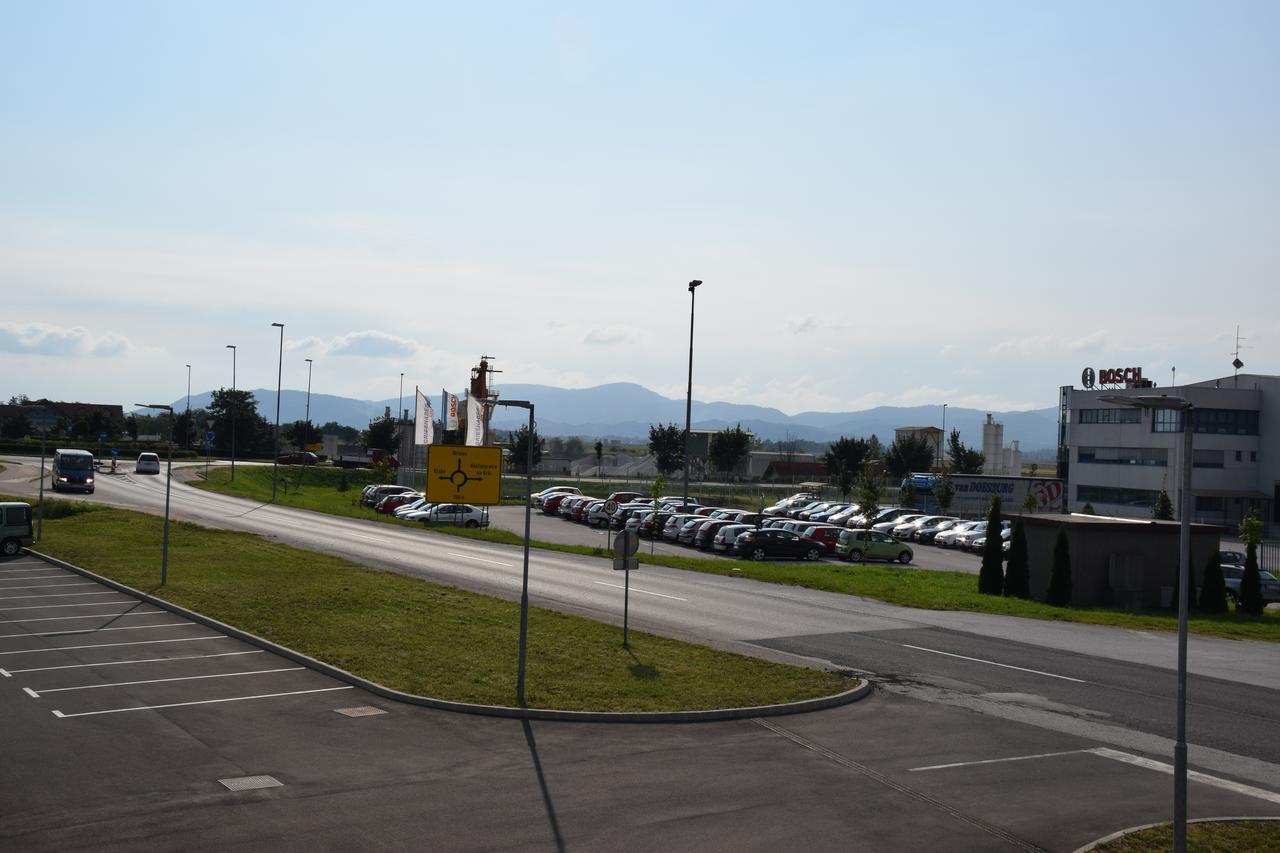 Daka Prenocisce Motel Velika Vas pri Krskem Luaran gambar