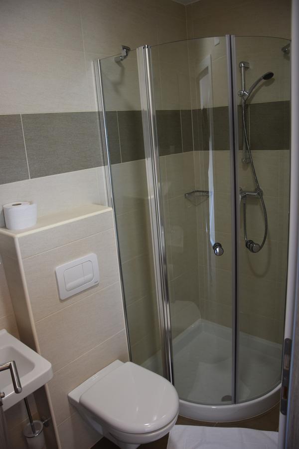 Daka Prenocisce Motel Velika Vas pri Krskem Luaran gambar